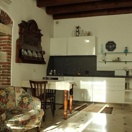 Apartamento Residenza Carducci Centro Storico Verona Habitación foto